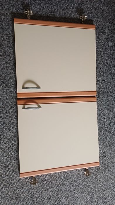 Вратички за кухнески шкафове