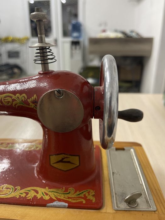 Швейная машинка, детская. Сувенир.