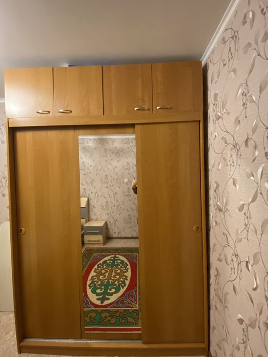 Срочно продам шкаф