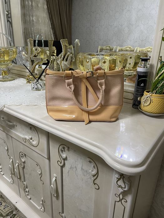 Сумки и браслетики, серьги, часы