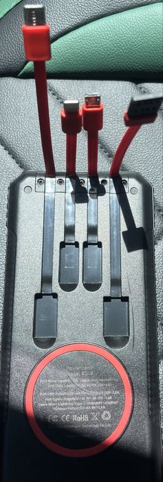 Power bank de mare capacitate / perfect funcțional cu încărcare solară !