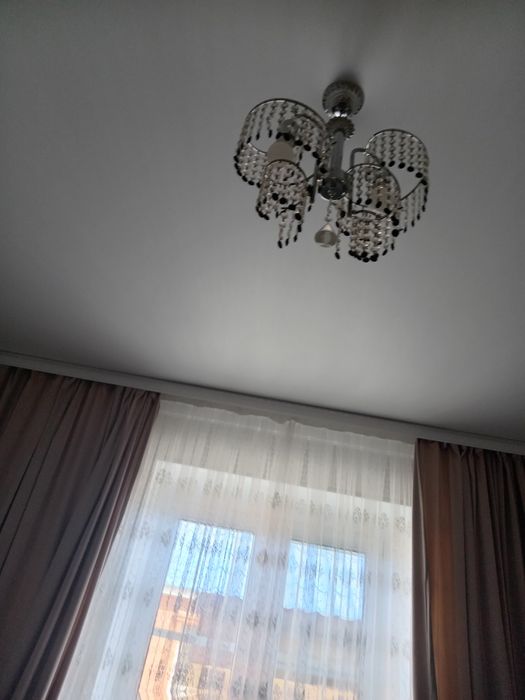 Люстры по две пары красивые