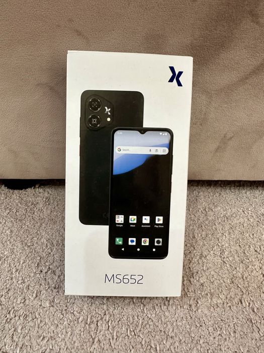 Smartphone  Maxcom MS 652 - sigilat -