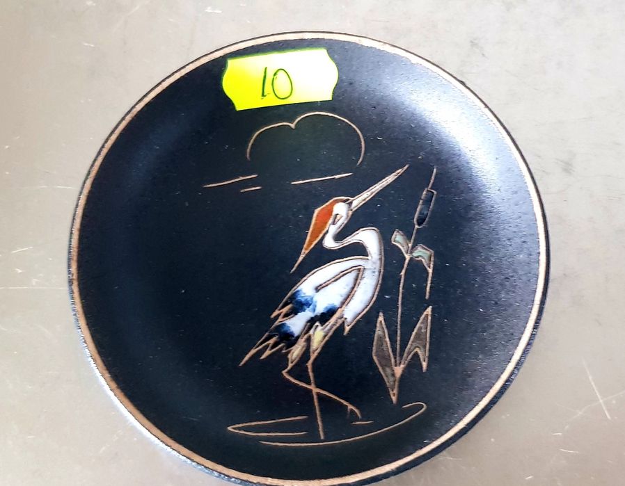 Obiecte decorative vechi din porțelan