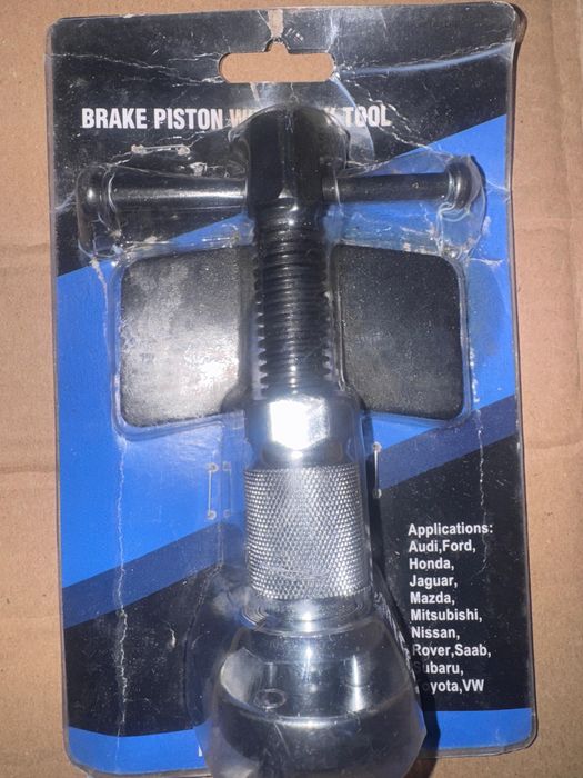 Инструмент для утапливания колодок