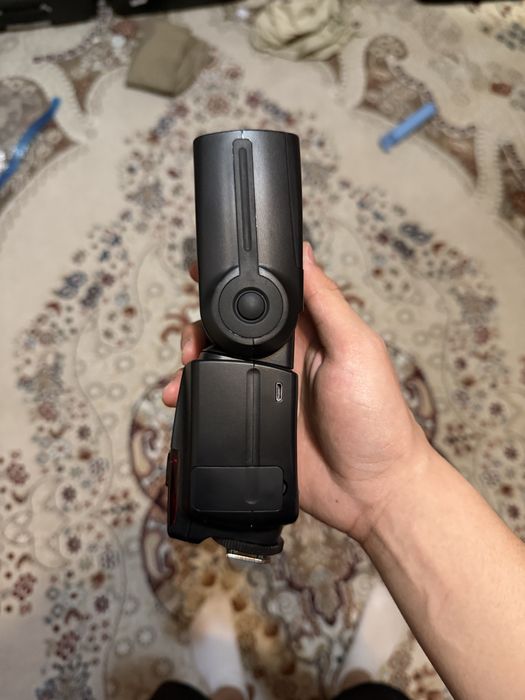 Вспышка Yongnuo 560 IV