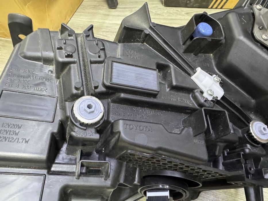 Фара ЛК 300 Лэд от полной