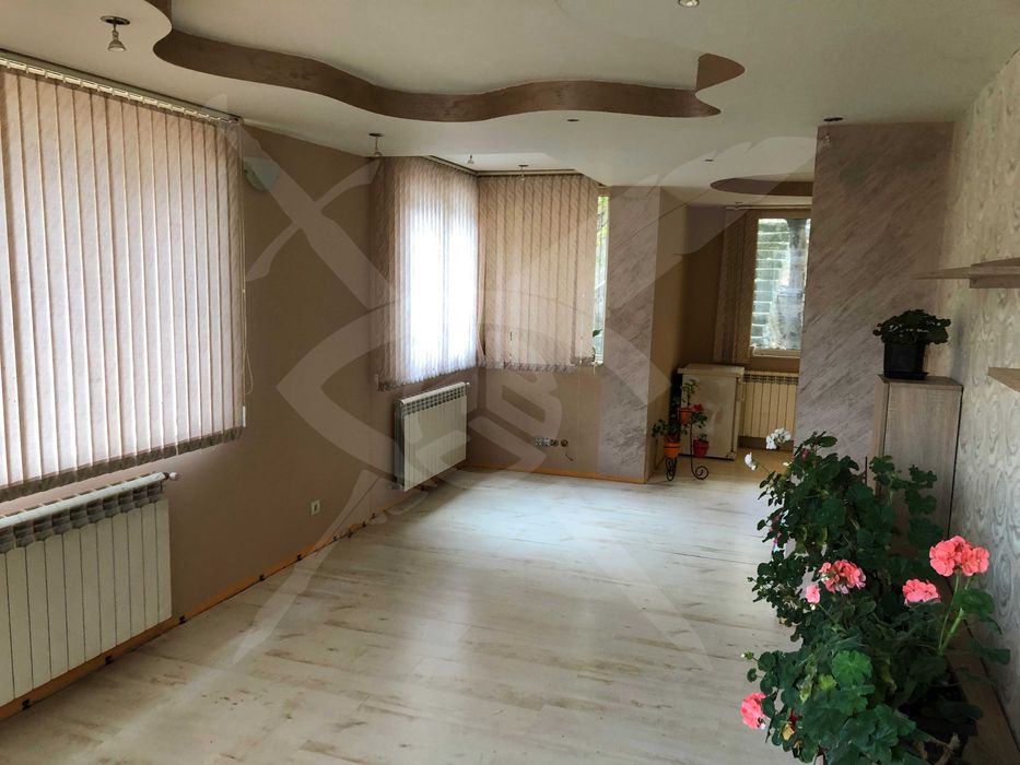 Продава се Етаж от къща в Асеновград - 159 кв.м за 850 €/кв.м - Снимка #2
