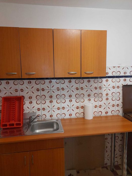 Apartament 3 camere de închiriat Ghencea metrou Râul Doamnei
