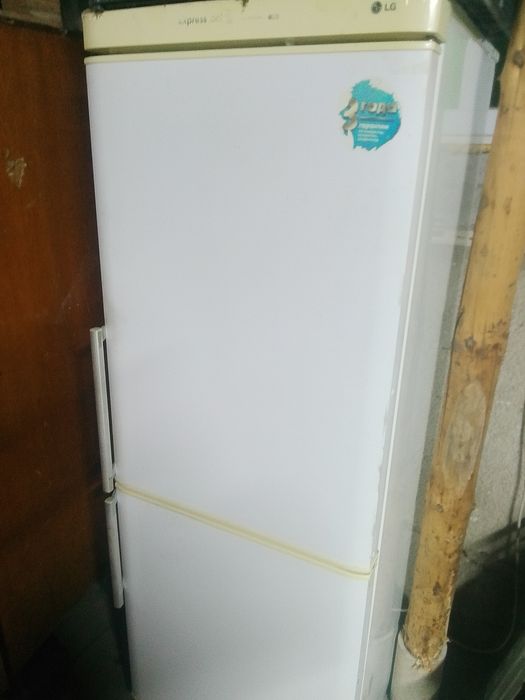 Продам холодильник лж