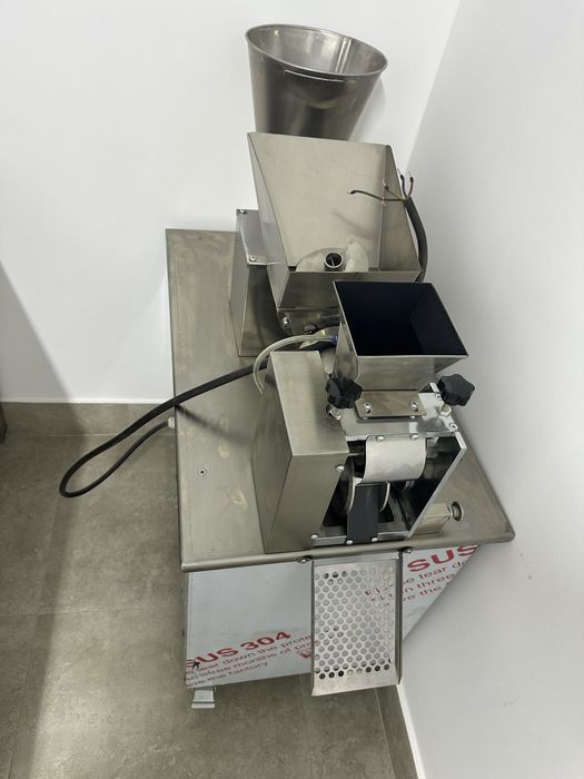 Холодильник пельменый аппарат