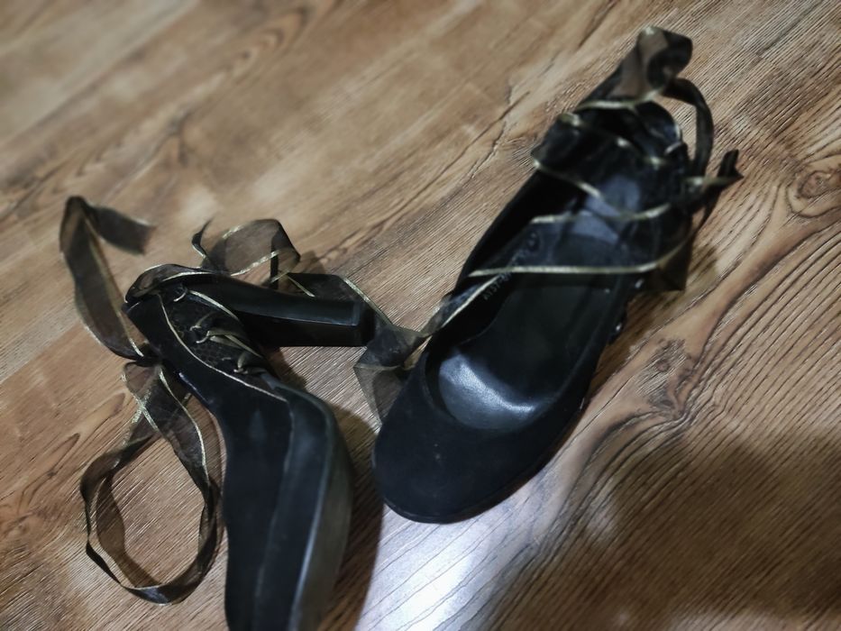 Продам туфли б/у на платформе