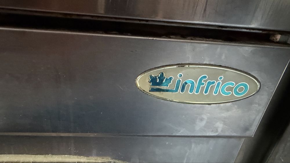 Продам стол холодильник