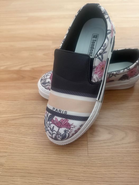 Дамски обувки цветни