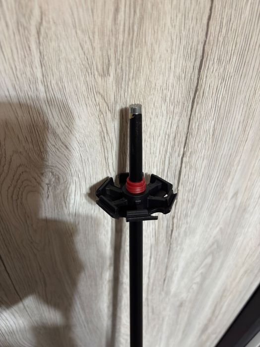 Продам палки лыжные Atomic фирменные