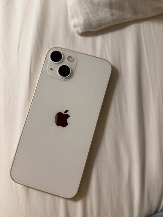 Iphone 13 бял 128 GB