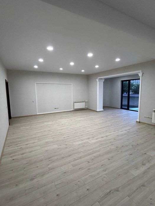 Продается помещение под офис (Дархан, Akay city)