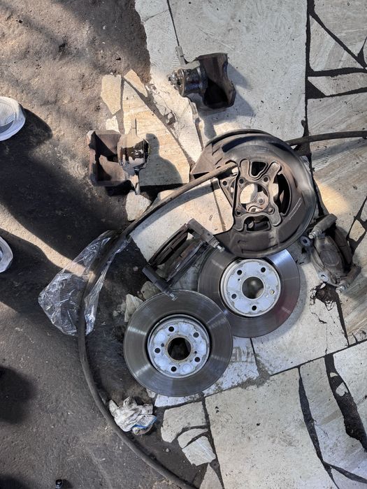 Комплект передних тормозов lexus is250