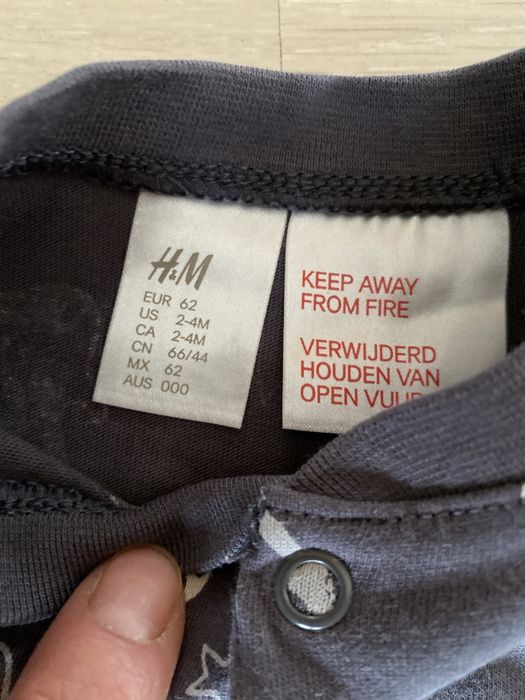 Vand lot haine baieti(2-4 luni) frumoase.