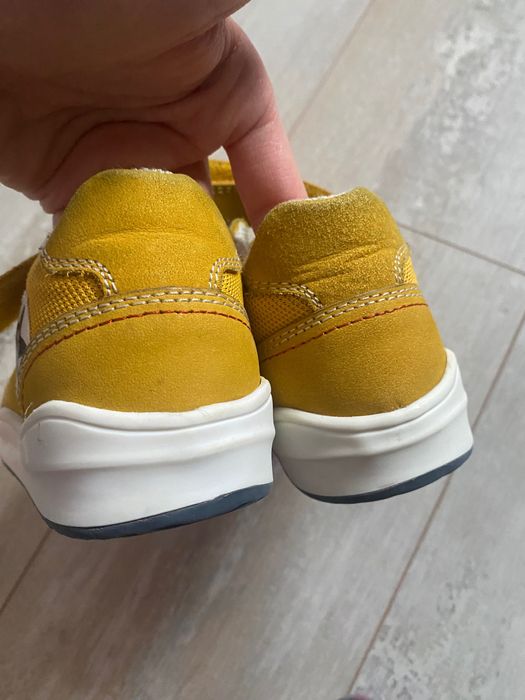 Pantofi sport tip gheată 13 cm