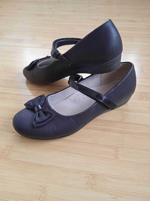 Детски обувки номер 35