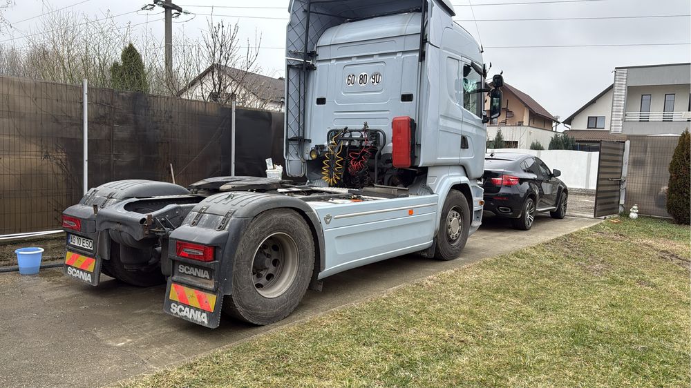 Scania v8-520cp.