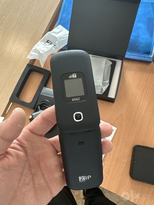 Z909 nokia yangi karobka ochilgan