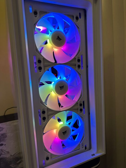 Вентилаторът Corsair RS120 ARGB PWM 120mm