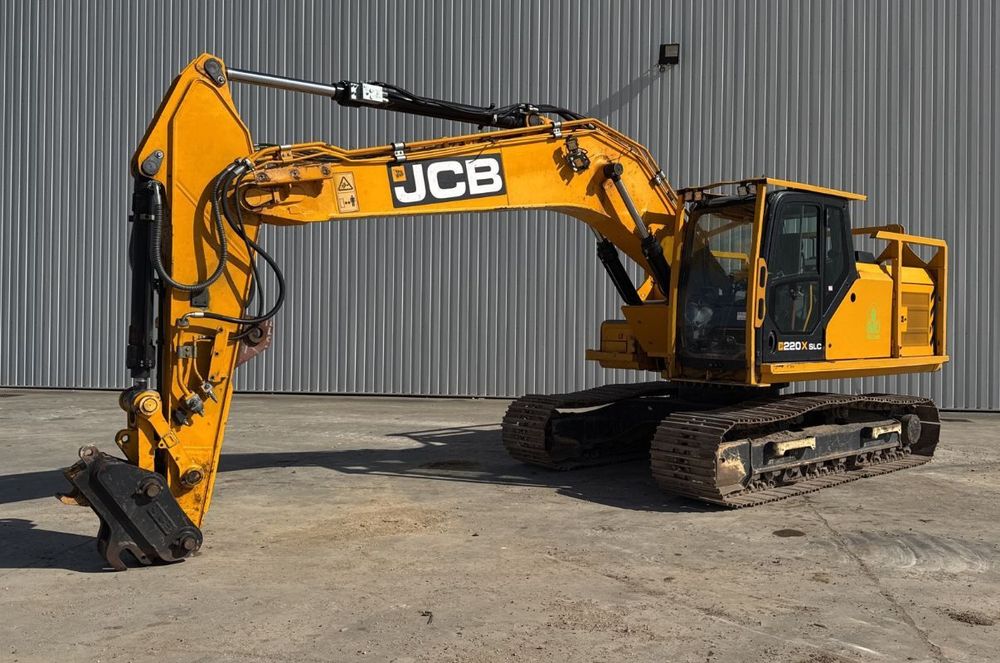 JCB 220X LC Excavator JCB 220X LC Excavator