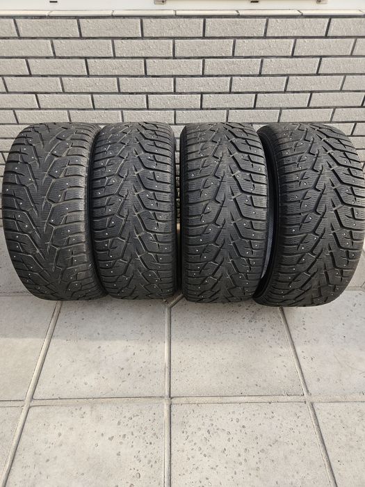 Yokohama Ice Guard 295/40 R21 111T