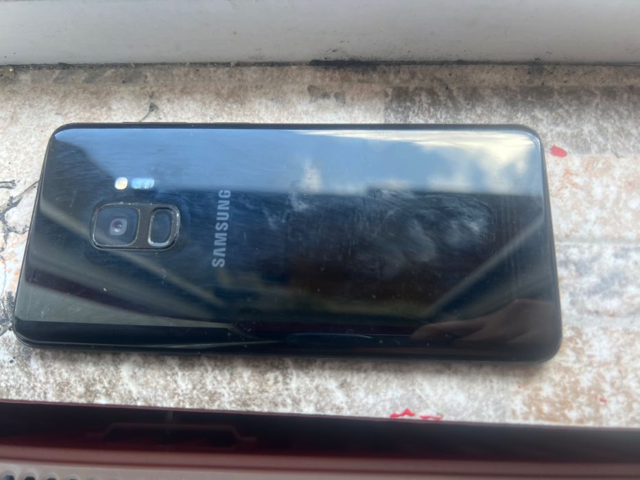 Vând samsung s9 stare bună puțin zgâriat pe ecran 280 lei preț negociabil