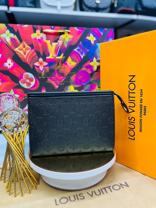 Мъжка чанта / клъч Louis Vuitton