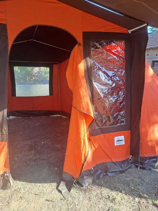 Палатка голяма запазена