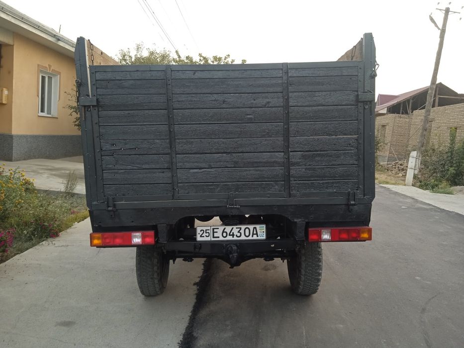 Уаз сотилади 1989