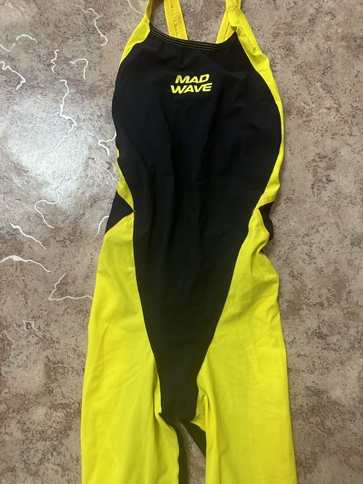 Продам купальники