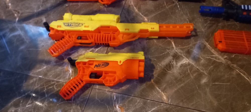Vând mai multe arme de jucărie nerf.STARE IMPECABILĂ