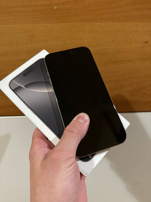 Iphone 16 Pro Max 256gb titan