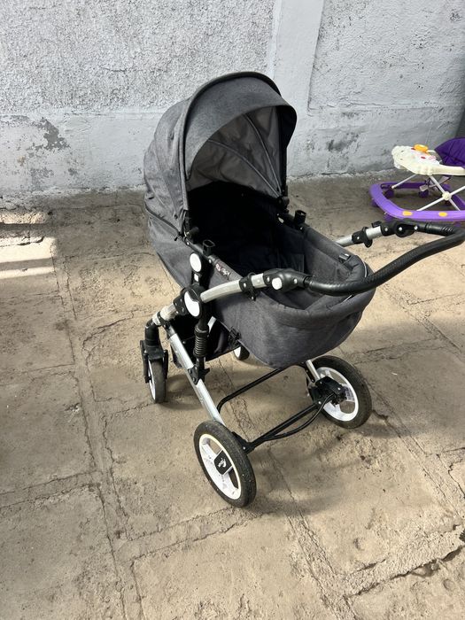 Продам детскую коляску