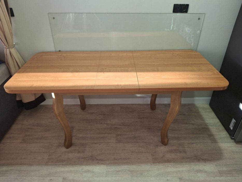 Стол для  гостинной