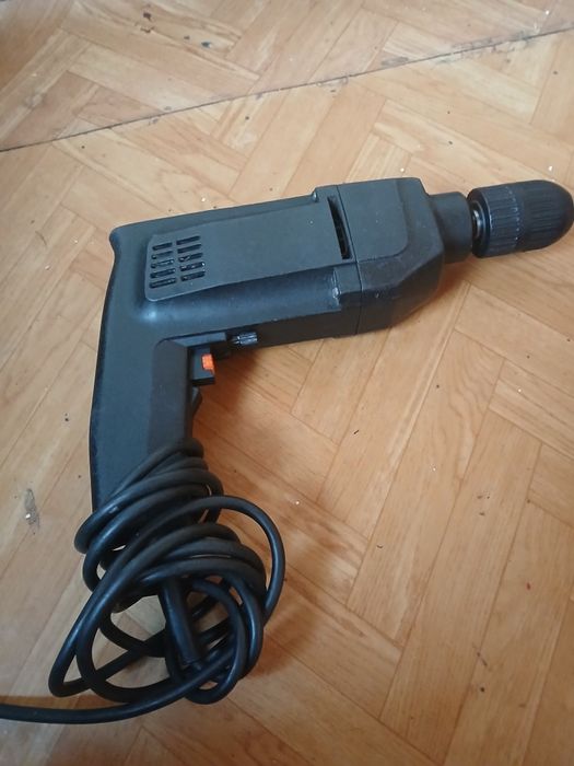 Электоинструмент дрель