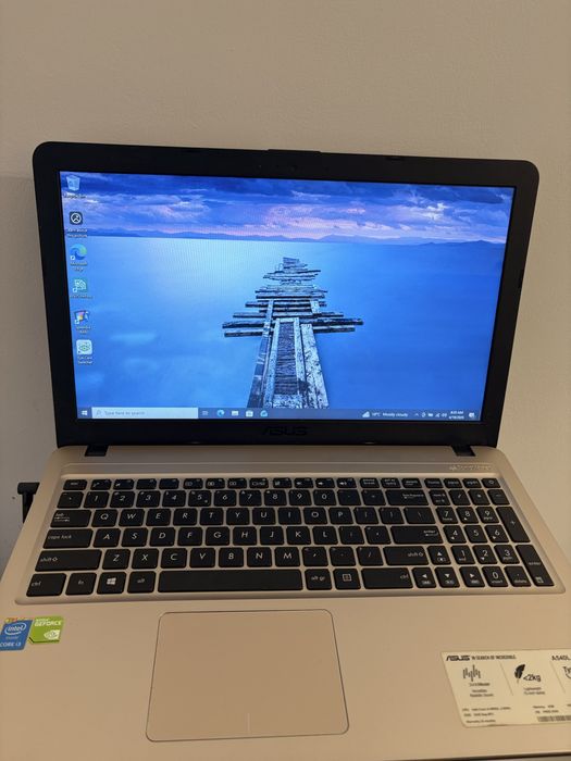 Laptop ASUS A540L