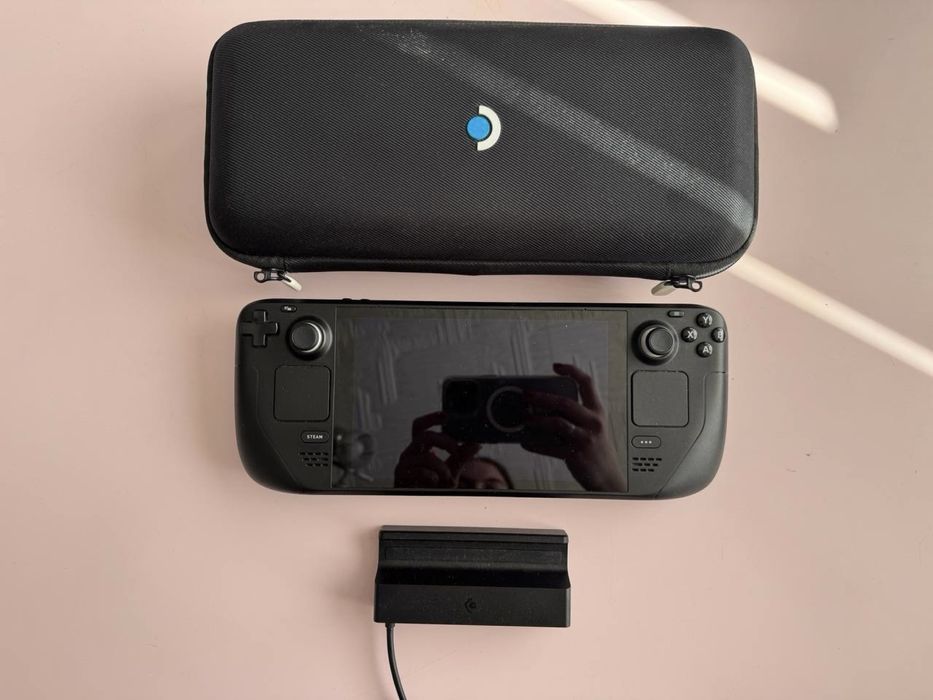Steam Deck 512GB  LCD + Dock Station