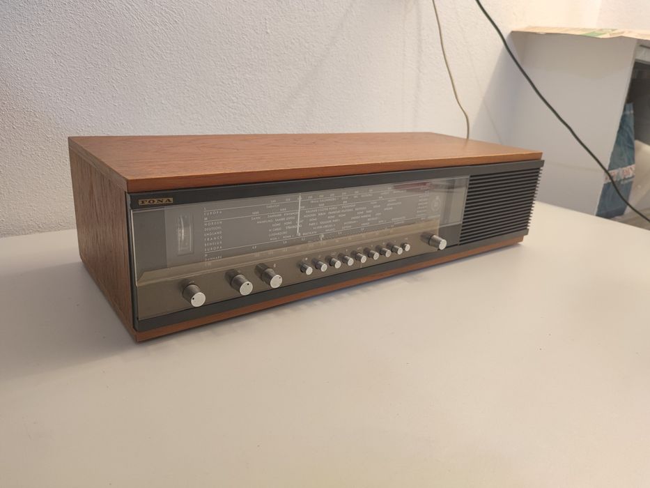 Radio Bang Olufsen Beomaster 700