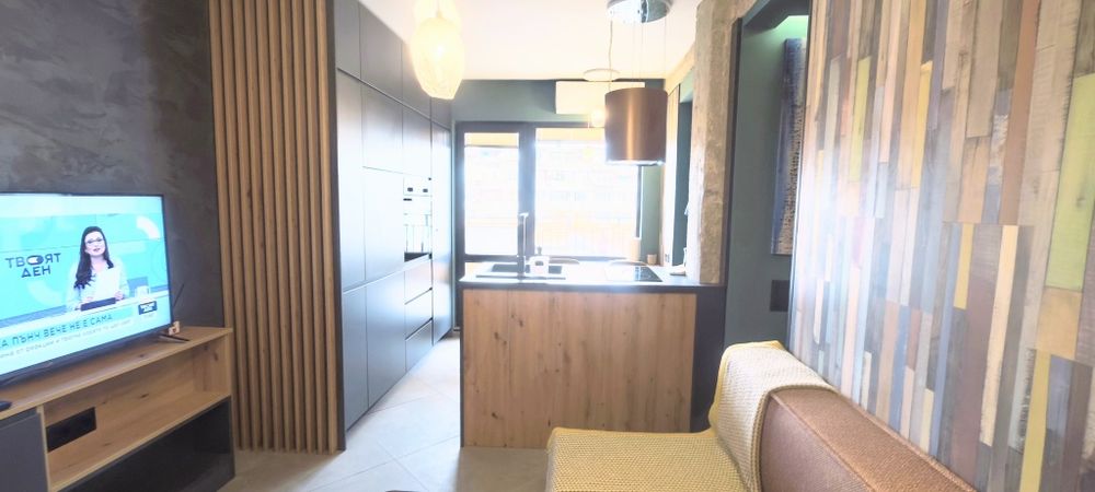 Продава се Двустаен апартамент в Варна, Централна поща - 42 кв.м за 2162 €/кв.м - Снимка #1