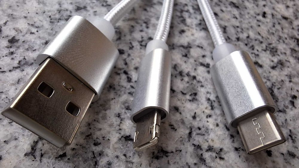 Scolt Кабел 3 в 1 USB, Lightning, micro USB и USB type C, бял