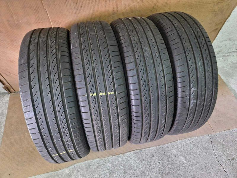 4 Pirelli R17 215/65
летни гуми 
DOT4422
