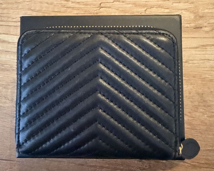 Кожен портфейл Pinko