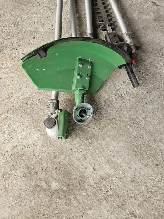 Motocoasa     multifunctionala