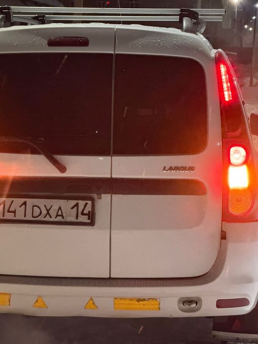 Продам машину LADA LARGUS 2014