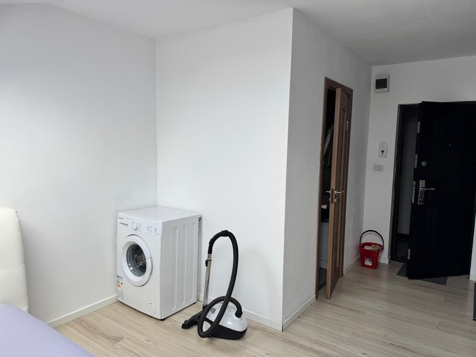 Garsoniera de închiriat zona UTA